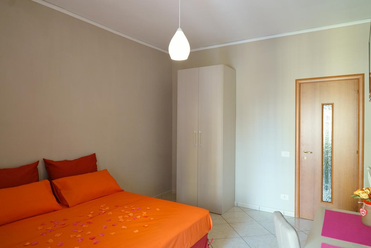 Welcome Inn Napoli Екстер'єр фото